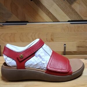 Vionic awaken RX red Lthr